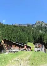 Meeting at the Fonts refuge, with a guide from the nature reserve