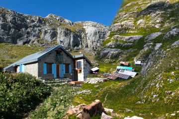 © flaine-refuge-plate-ete - Romain Bonnet