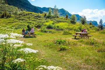 © Lac de Vernant picnic area - OT Flaine-Candice Genard
