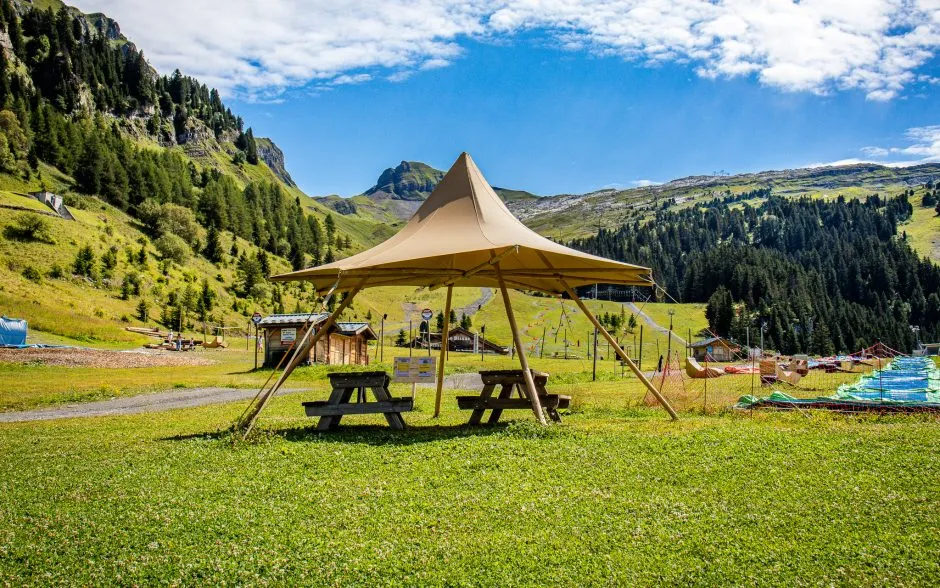 © Flaine Forêt picnic area - OT Flaine-Candice Genard