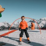 © Enfant qui ski sur le jardin des neiges - Monica Dalmasso