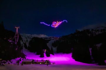 © Flaine-Spectacle-Drones-2024-Papillon - OT Flaine-Candice Genard