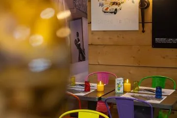 © Zoom salle Black Side Café_Flaine - Black Side