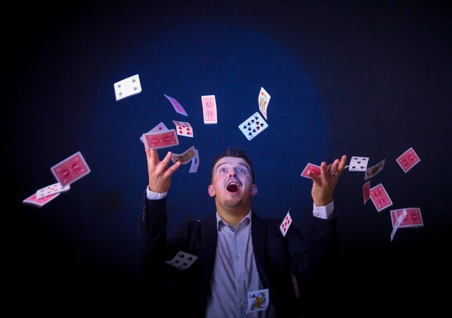 © Place à la magie au RockyPop_Flaine - Eddy le Magicien