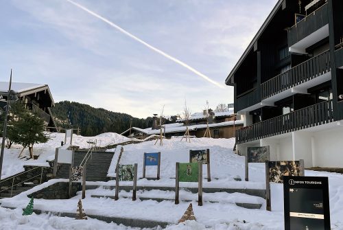 Borne tactile d'informations touristiques