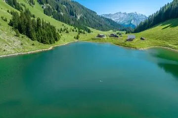 © Fishing at Lac de Gers_Samoëns - Office de Tourisme de Samoens