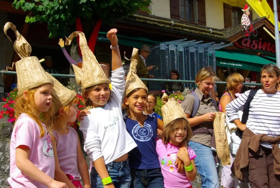 © Déambulation Chapeaux magiques_Flaine - Chapeau Magique