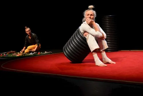 Le spectacle "TOYO" de la compagnie les colporteurs