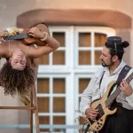 © Spectacle de cirque et musique "Seguime"_Flaine - Cie Zec