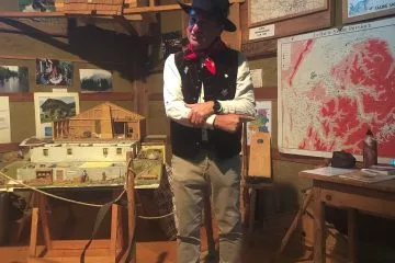 © Veillées à l'écomusée du Clos Parchet - Les contes de la Vallée du Giffre_Samoëns - Abry-Deffayet Dominique