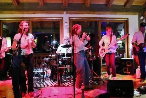 Concert Red Fish
