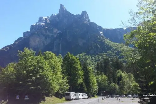 Fer-à-Cheval Parking Lot